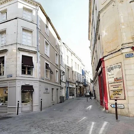 Le Vertigo Hypercentre Les Halles Donjon Wifi Linge De Pressing * Niort