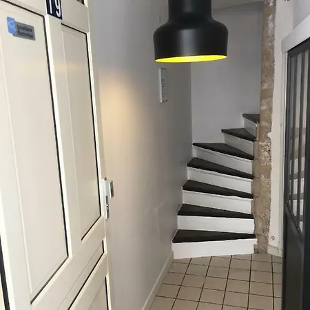Le Vertigo Hypercentre Les Halles Donjon Wifi Linge De Pressing Niort
